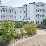 Apartment 542, Seepark *