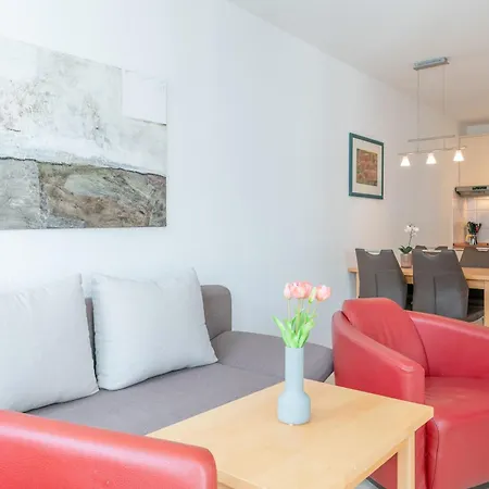 Apartment 542, Seepark