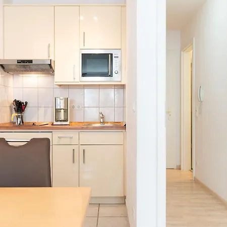 Apartment 542, Seepark *
